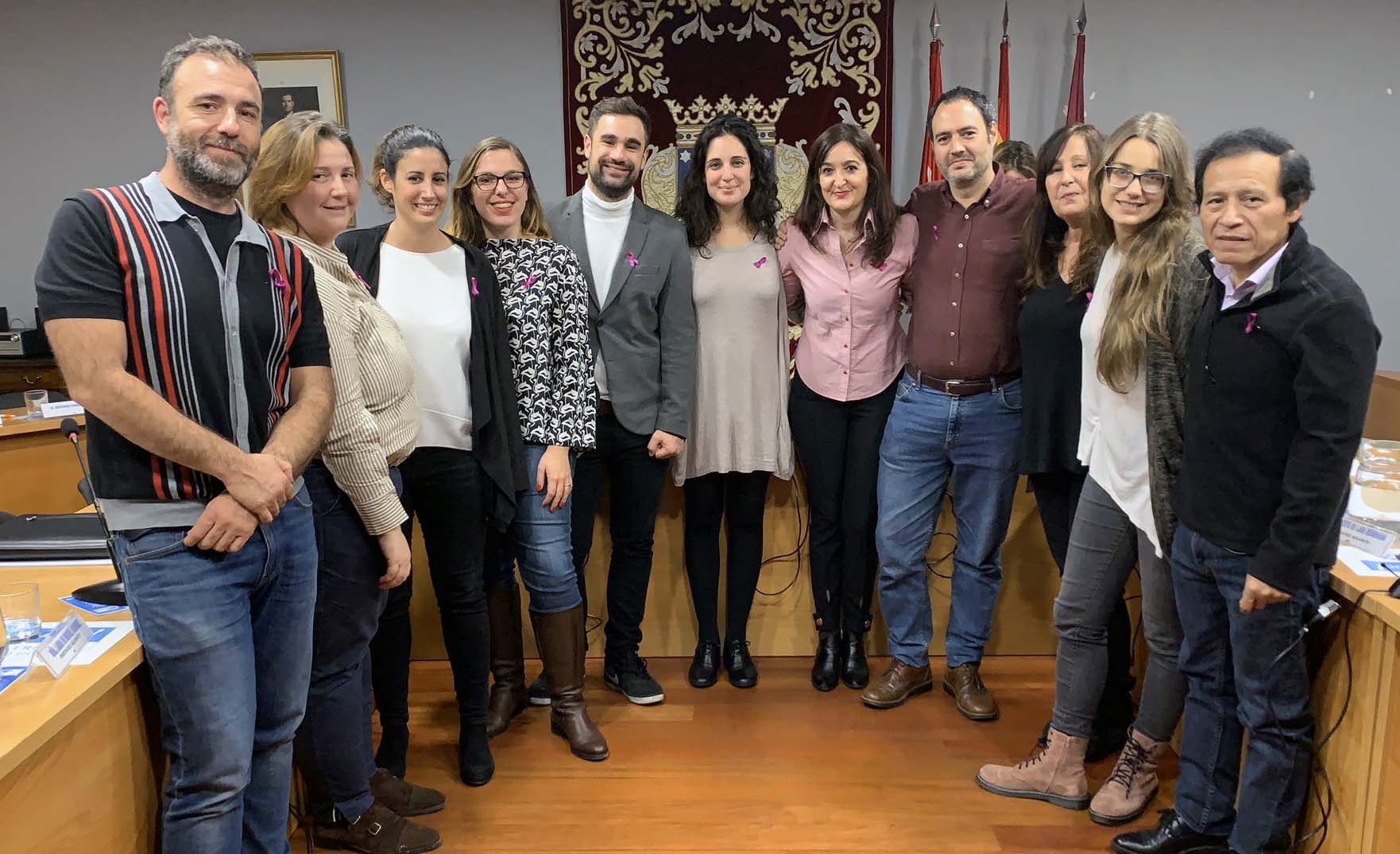 Vocales vecinos de Retiro el día de constitución del Pleno de la Junta con el concejal del distrito, Nacho Murgui.