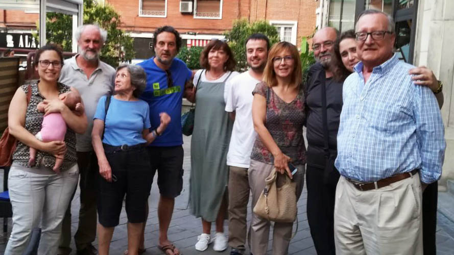 Vocales vecinos de Más Madrid Chamartin junto a la concejala del distrito, Mar Barberán.
